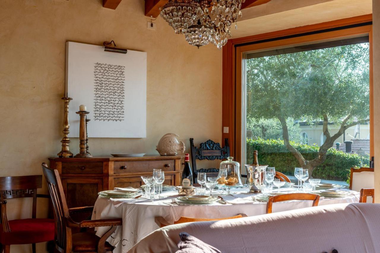 Villa Casa Antichità Torri Del Benaco Esterno foto
