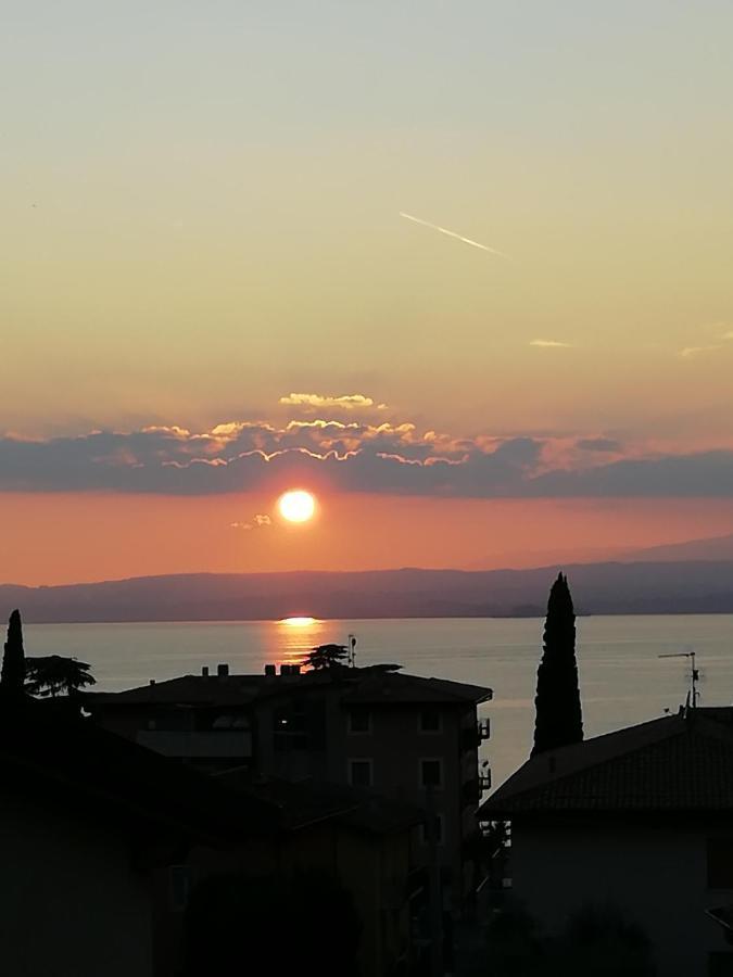 Villa Casa Antichità Torri Del Benaco Esterno foto