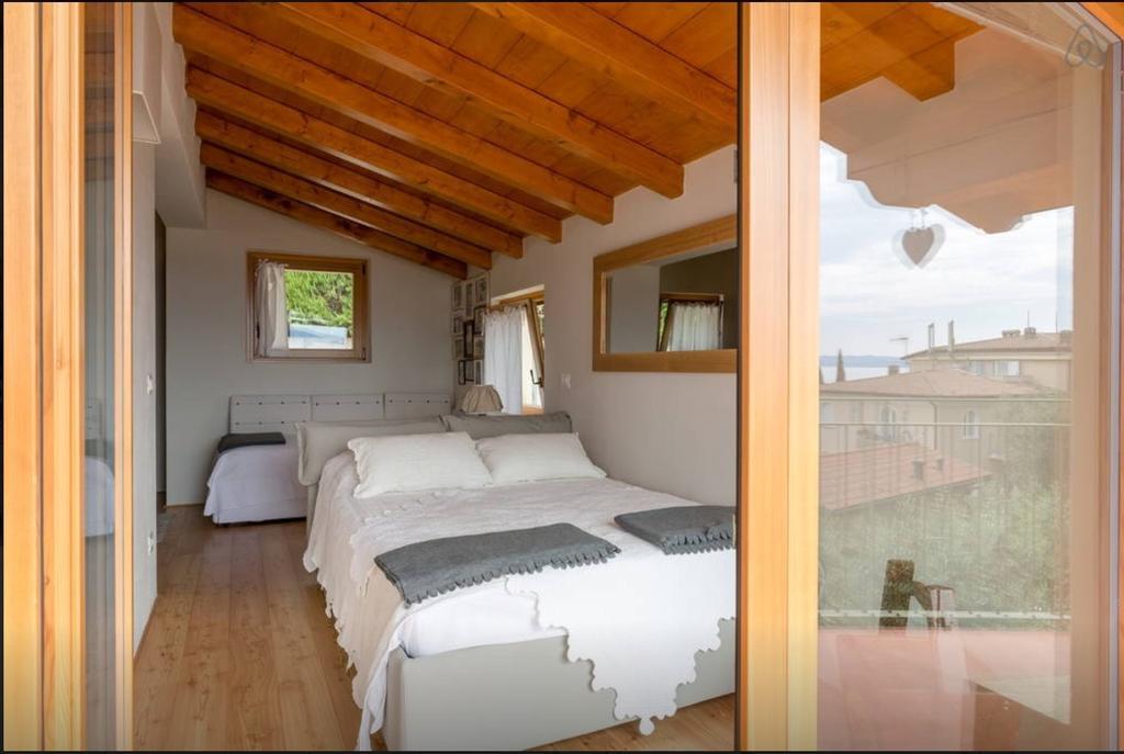 Villa Casa Antichità Torri Del Benaco Esterno foto